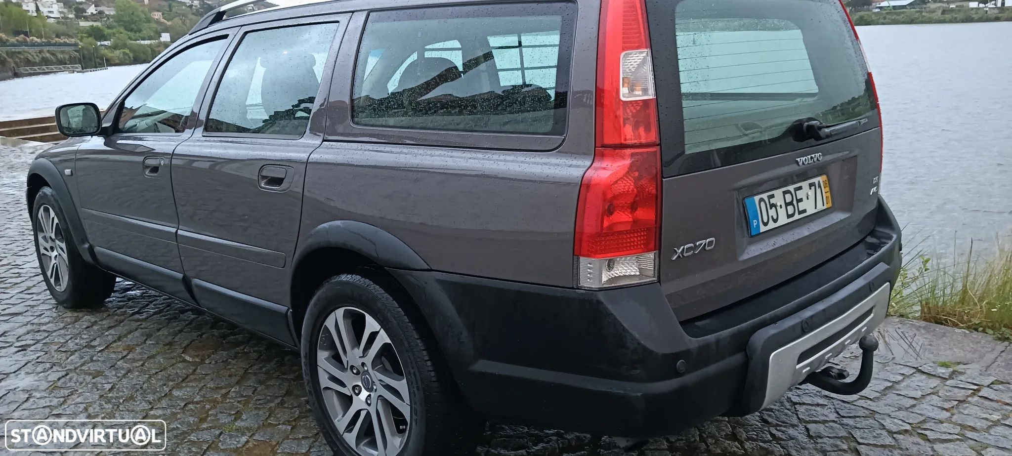 Volvo XC 70 2.4 D5 Nivel 3 - 1