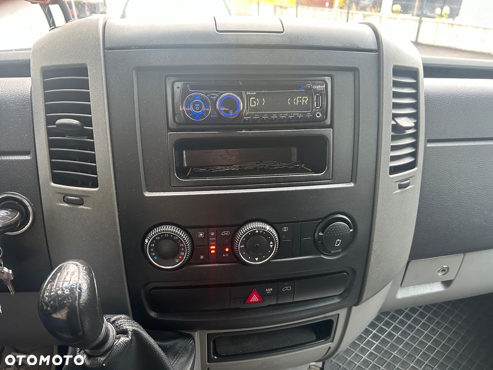 Mercedes-Benz Sprinter - 18