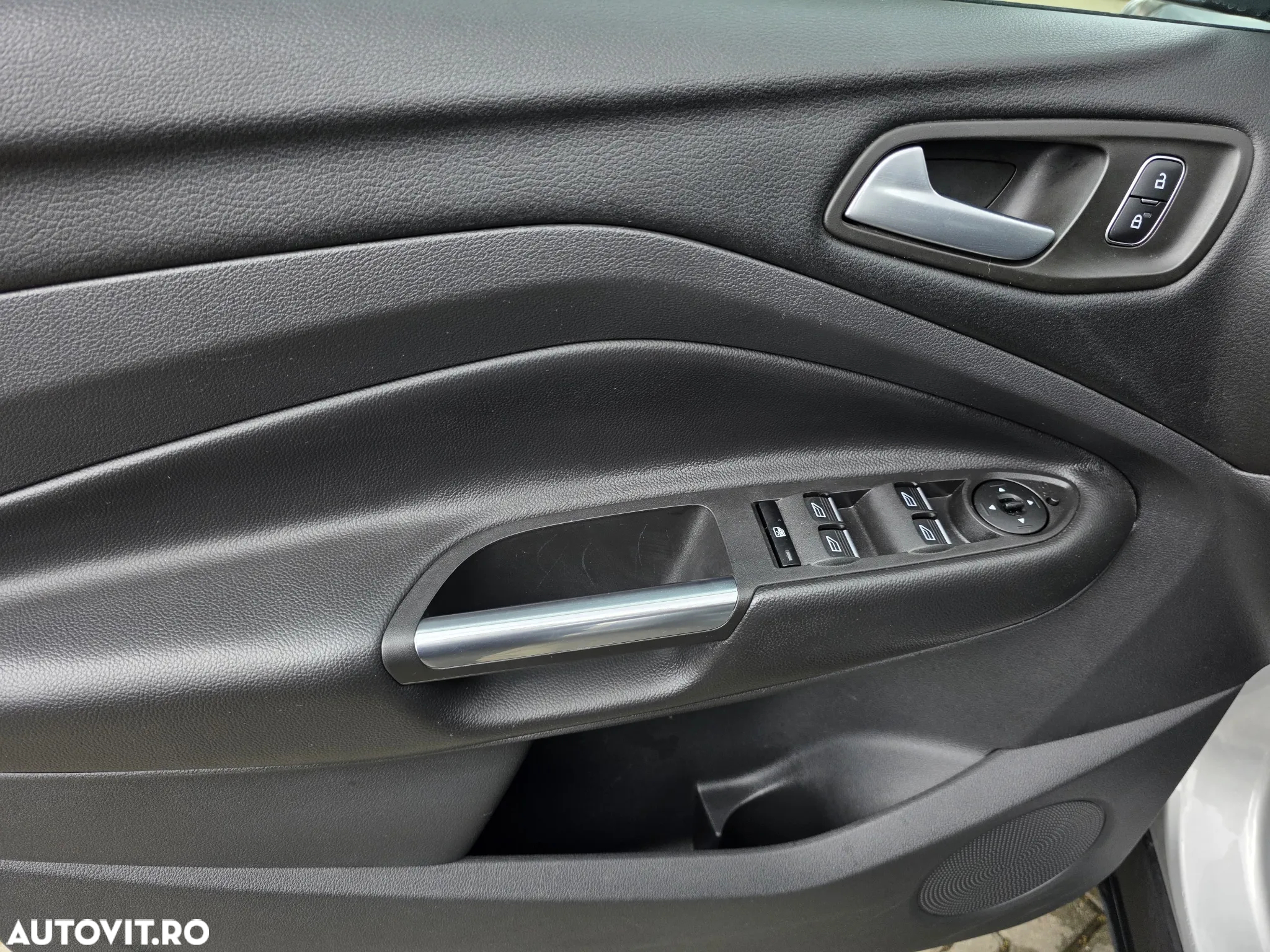 Ford Kuga - 7