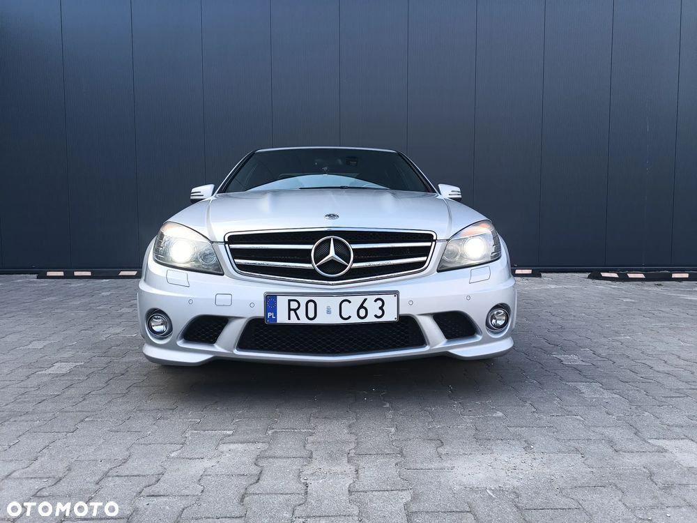 Mercedes-Benz Klasa C 63 AMG 7G-TRONIC Performance Plus SPORT EDITION - 24
