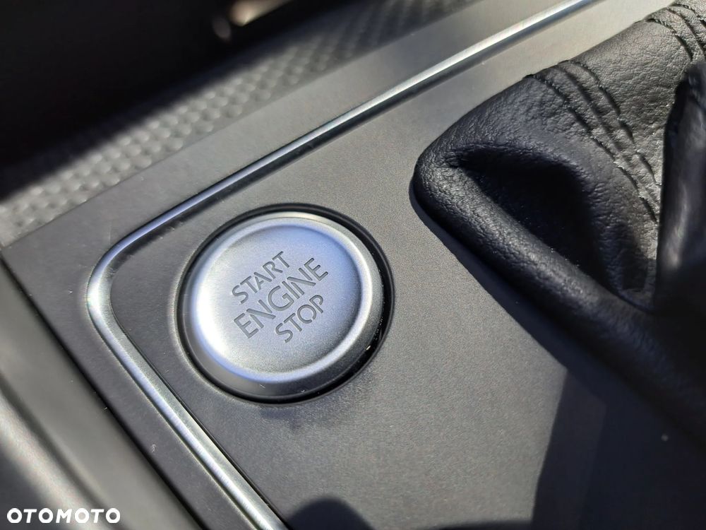 Volkswagen Touran 1.5 TSI EVO Special Edition DSG - 28