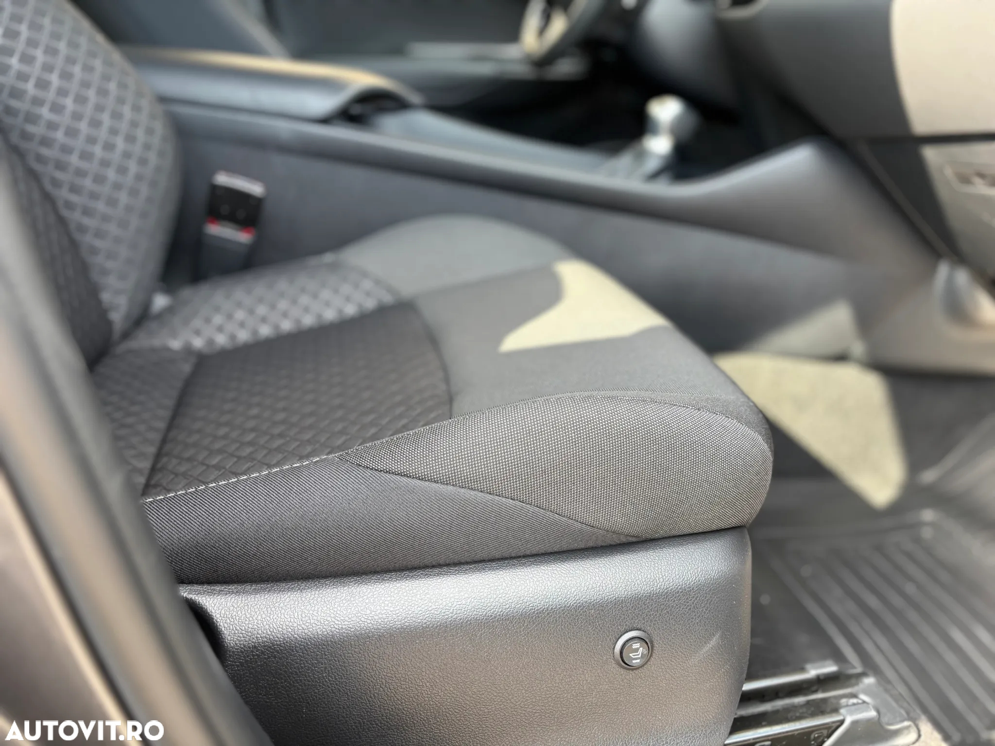 Toyota C-HR 1.8 HSD 122 CP 4x2 CVT Core - 9