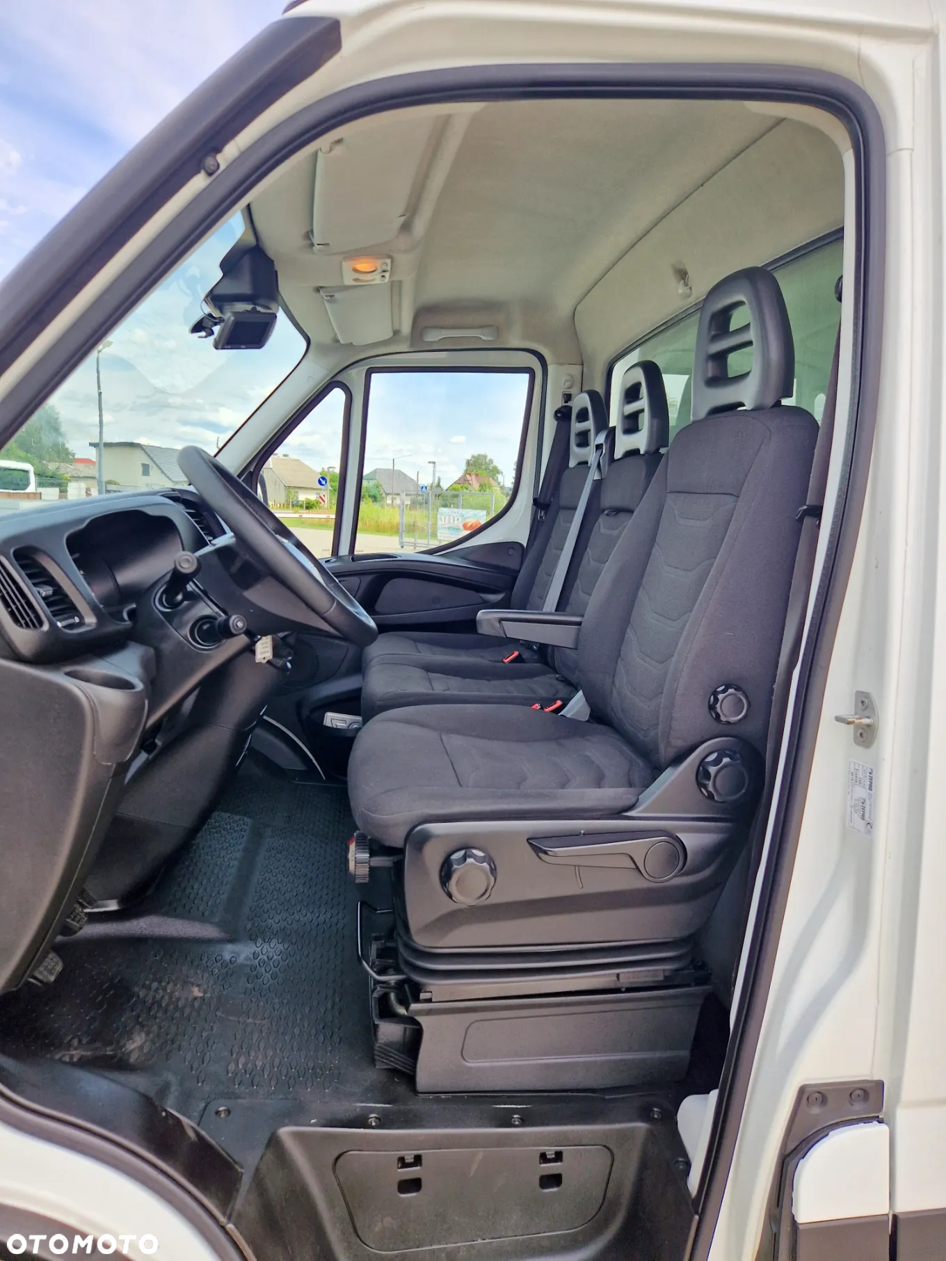 Iveco IVECO 35S15 2.3 HPI 150 KONNY KONTENER 4.3 M WINDA KLIMA WEBASTO GWARANCJA - 9