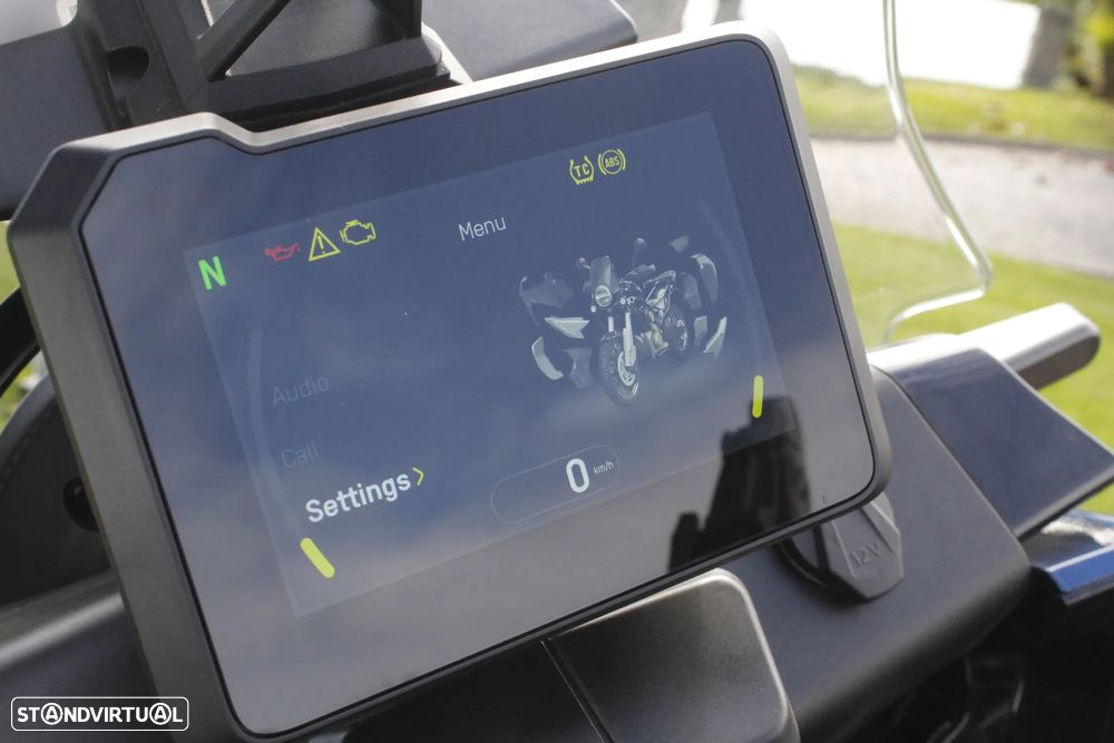 Husqvarna Norden 901 EXPEDITION - 17