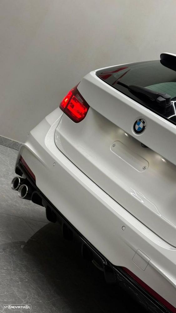 BMW 320 d xDrive Pack M Auto - 12