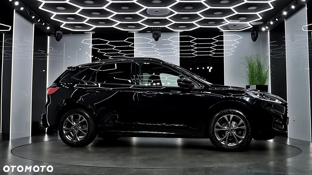 Ford Kuga 1.5 EcoBoost FWD ST-Line - 11