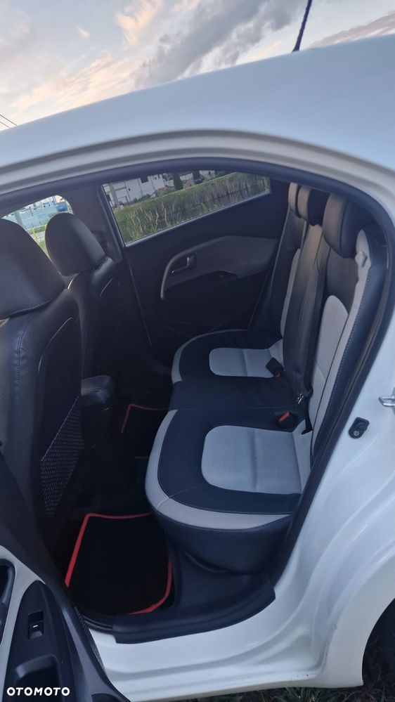 Kia Rio 1.4 Platinum Edition - 11