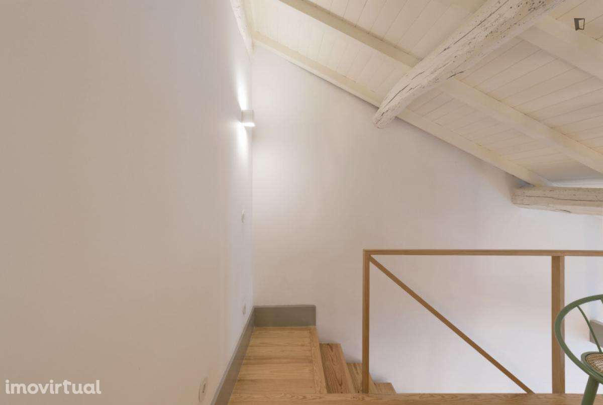 Estúdio - localizado em Santo Ildefonso Porto - Grande imagem: 3/10