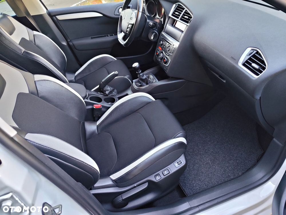 Citroën C4 e-HDi 110 Stop/Start System Selection - 32