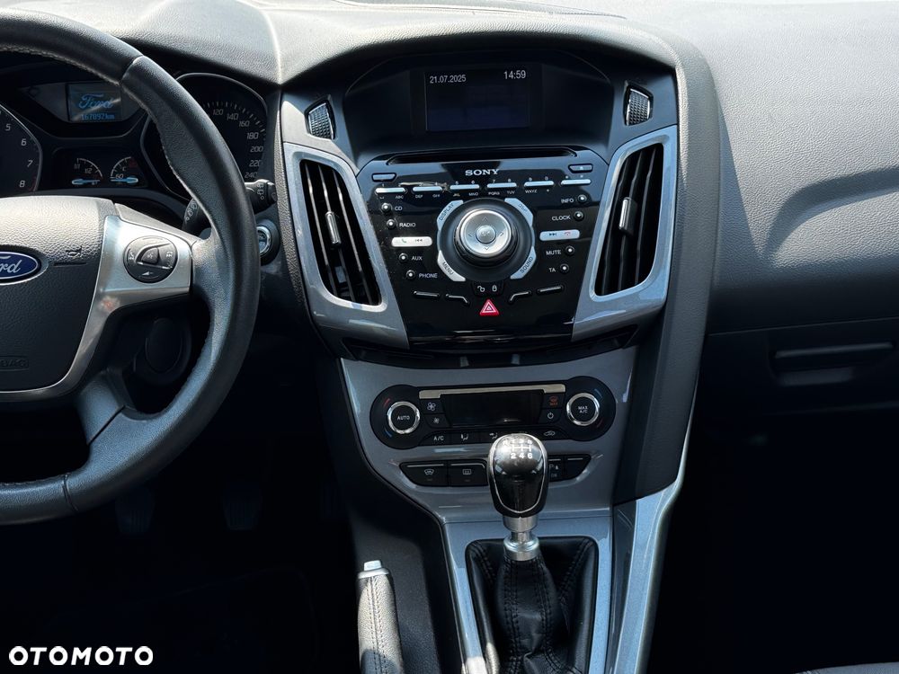 Ford Focus 1.6 EcoBoost Titanium - 27