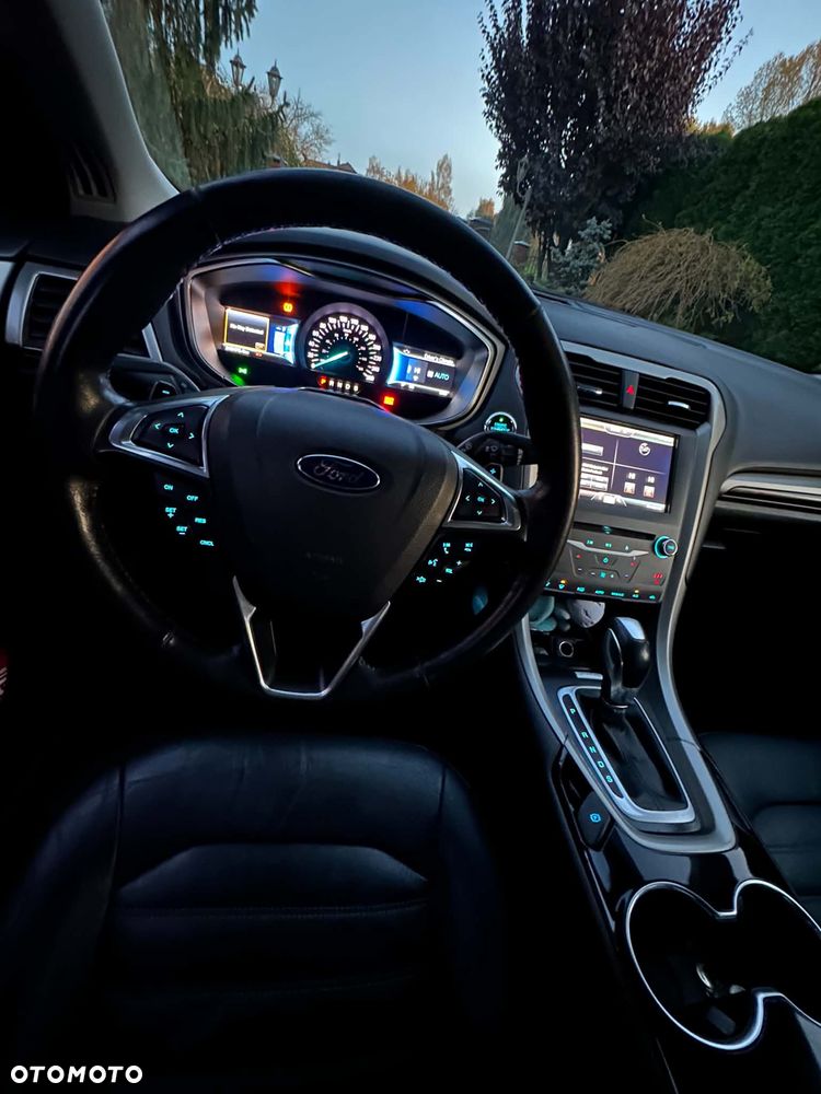 Ford Fusion 2.0 EcoBoost Titanium - 9