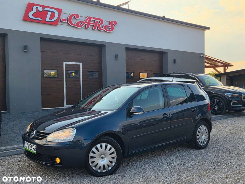 Volkswagen Golf - 1