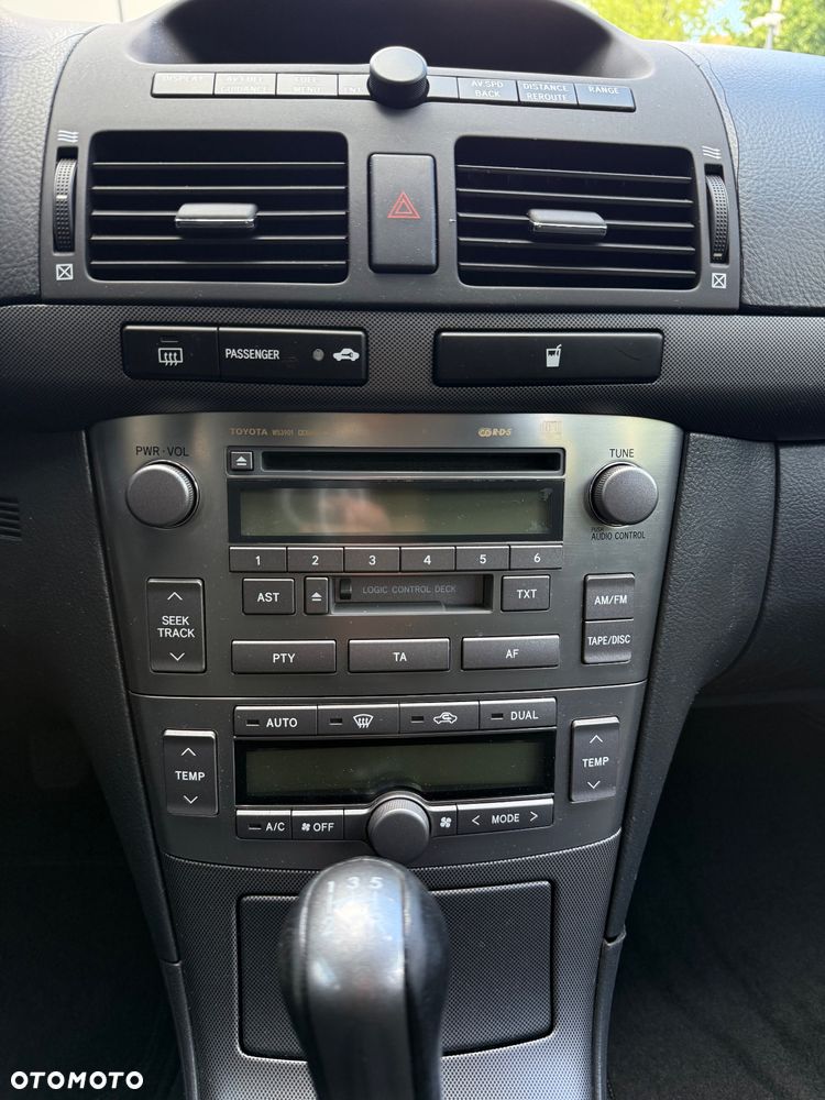 Toyota Avensis 1.8 VVT-i Terra - 29