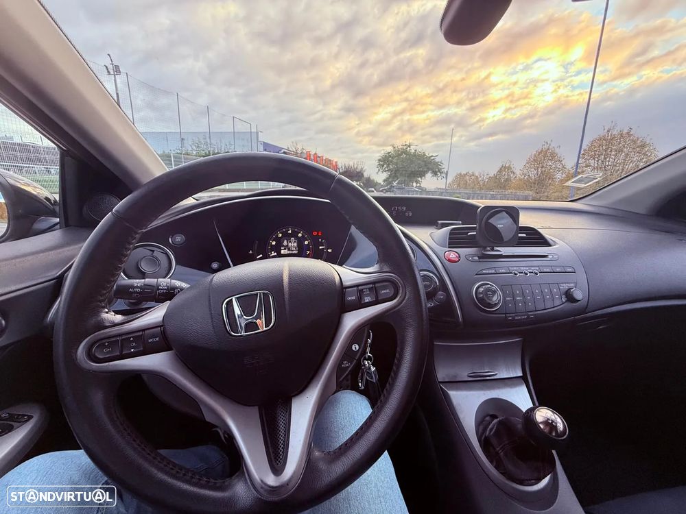 Honda Civic 1.8 Sport - 13