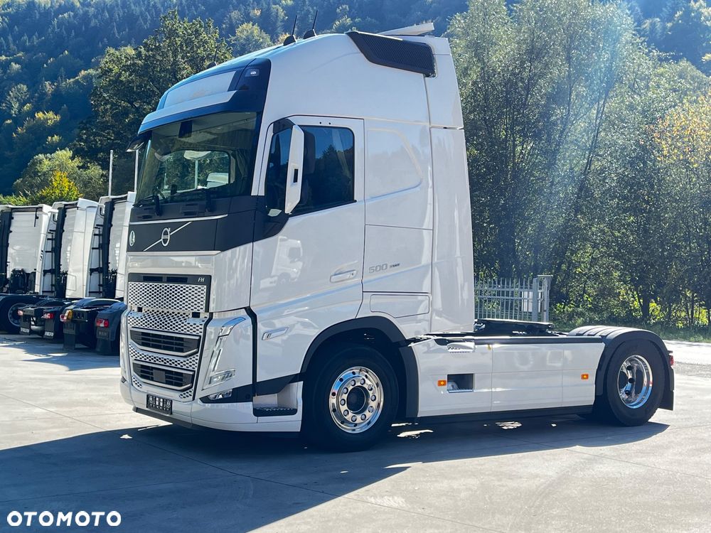 Volvo FH500 Standand // 2024 // GLOBE XXL // Retader // Parkclima // LED // Alusy //