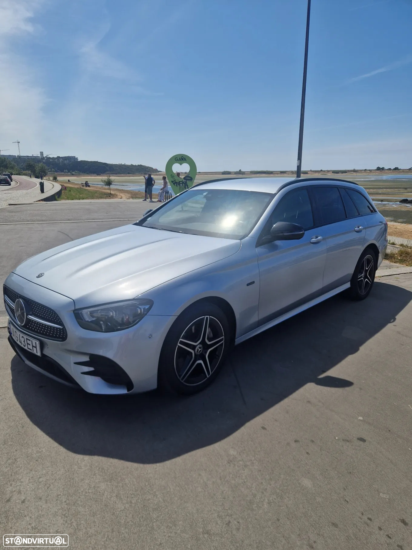 Mercedes-Benz E 300 de AMG Line - 4