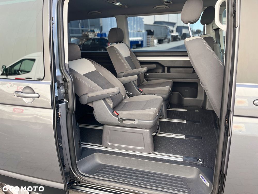 Volkswagen Multivan - 23