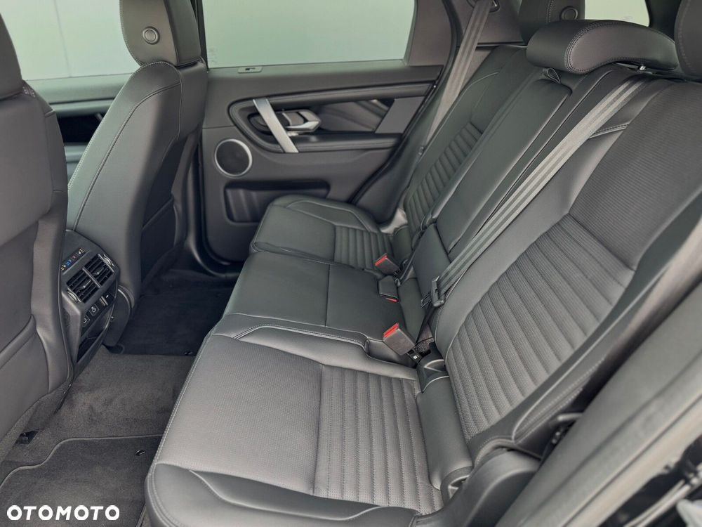 Land Rover Discovery Sport - 32
