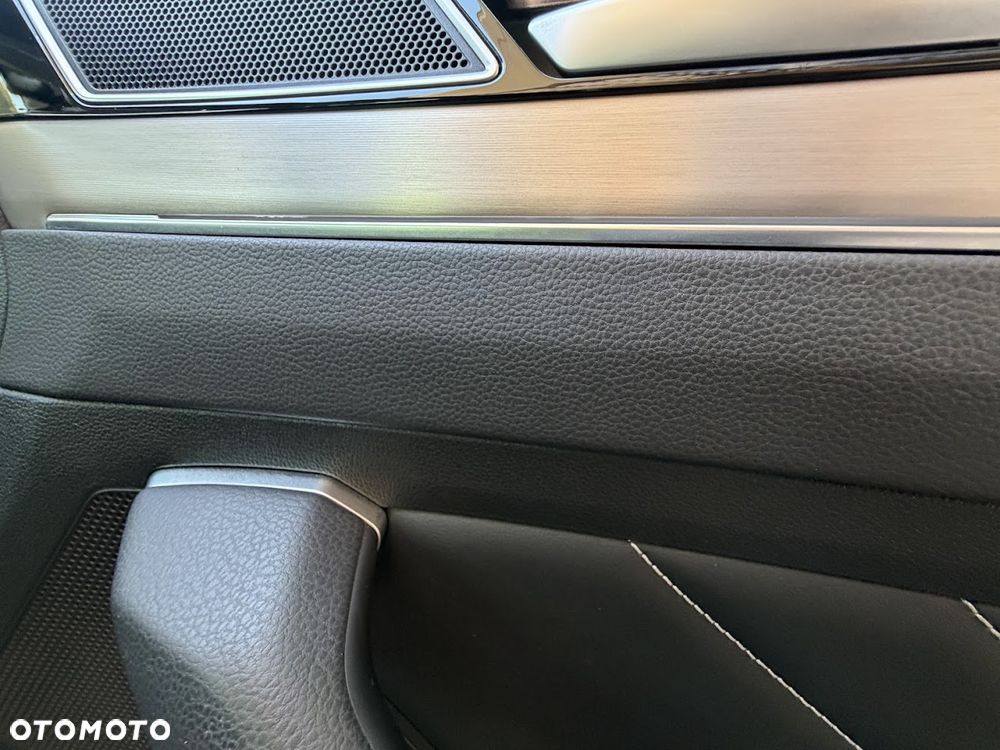 Volkswagen Passat - 21