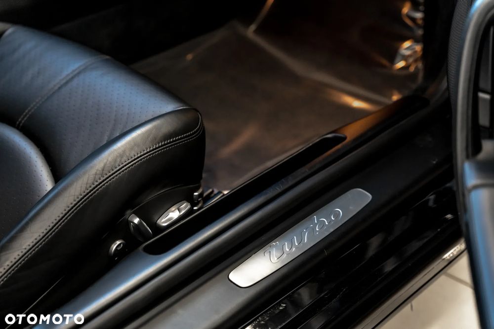 Porsche 911 Turbo PDK - 24