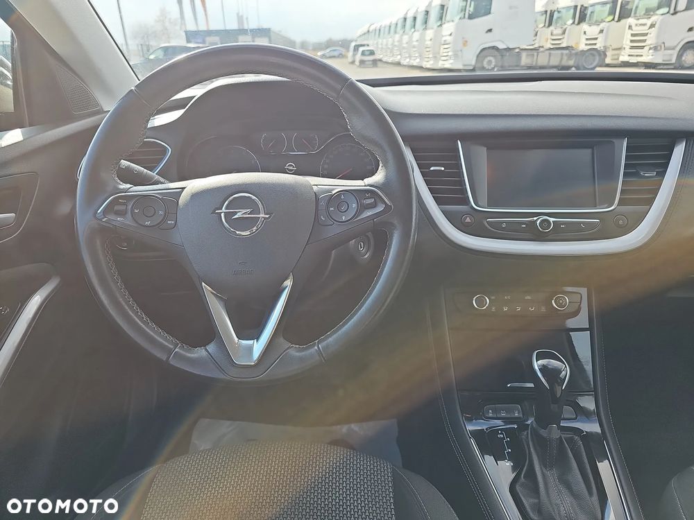 Opel Grandland X 1.2 T GPF Design Line S&S - 11