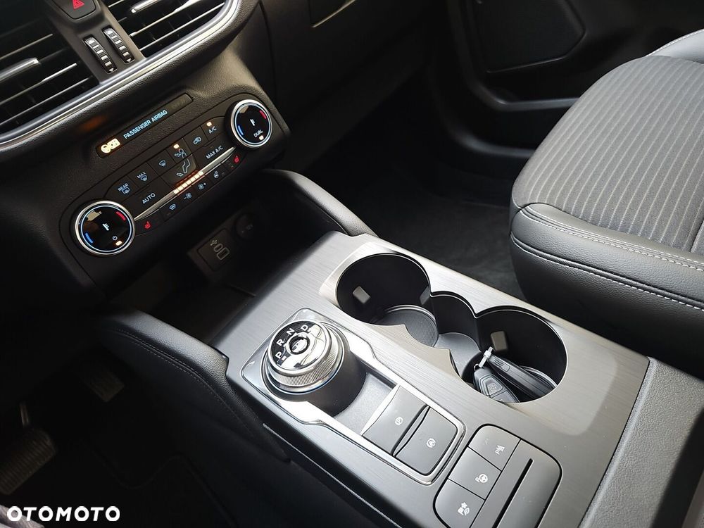 Ford Kuga - 19
