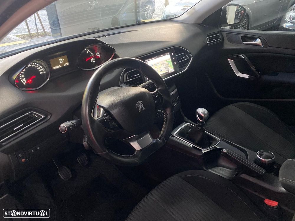 Peugeot 308 1.6 e-HDi Allure - 21
