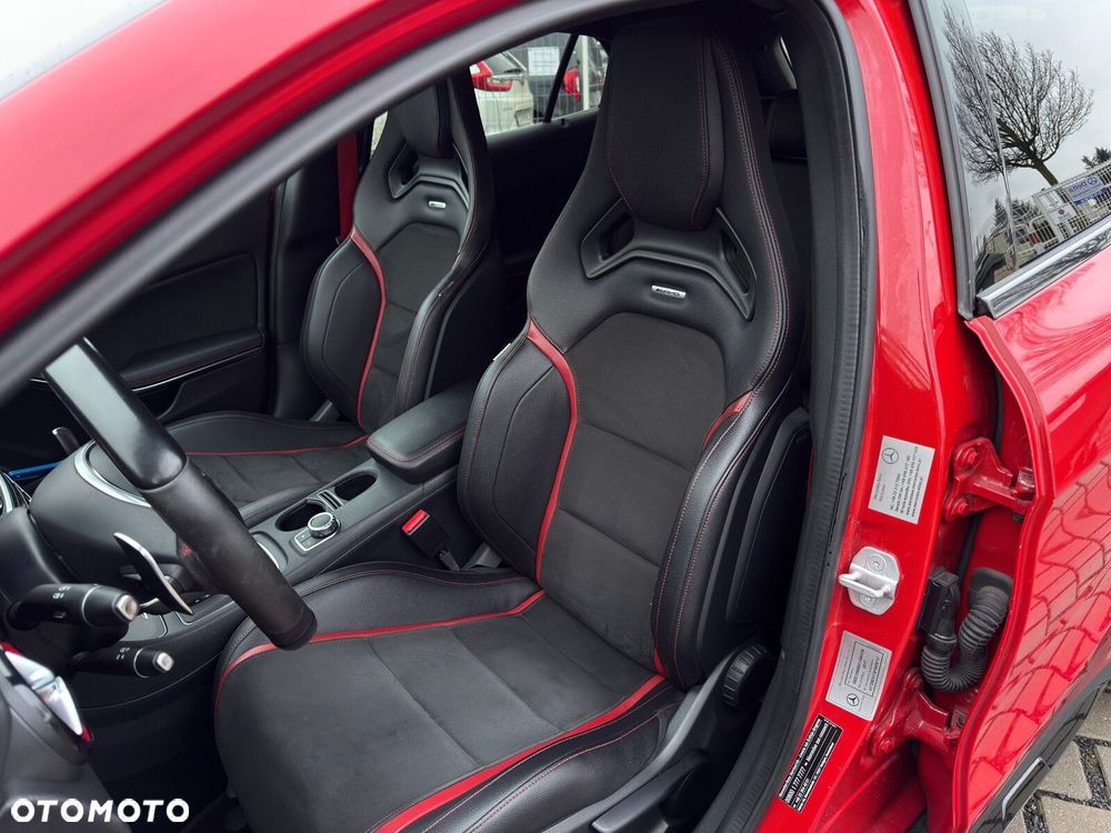 Mercedes-Benz GLA AMG 45 4-Matic - 16