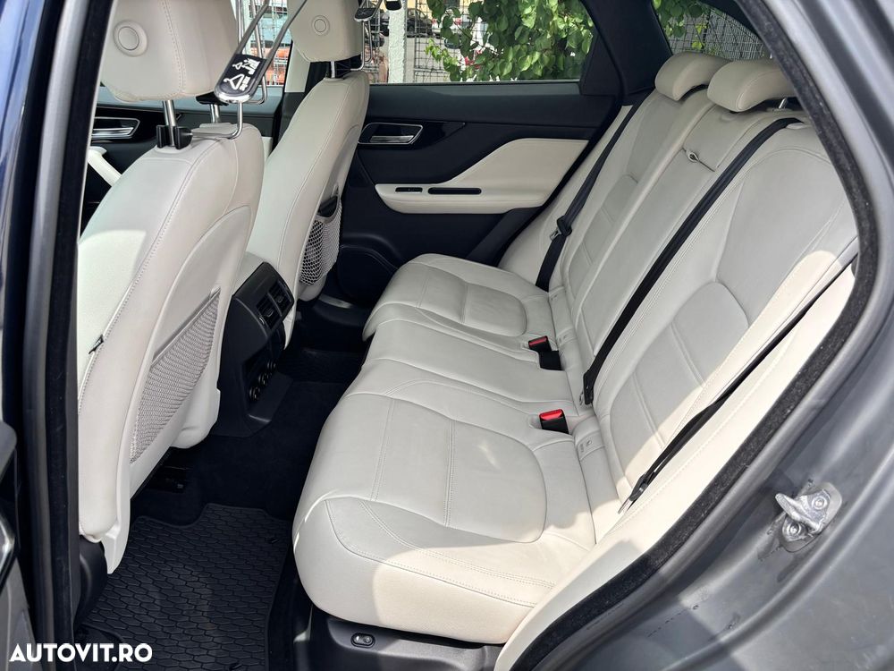Jaguar F-Pace 25d AWD Prestige - 6