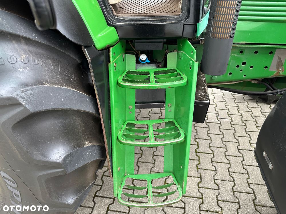 John Deere 6920s - 17