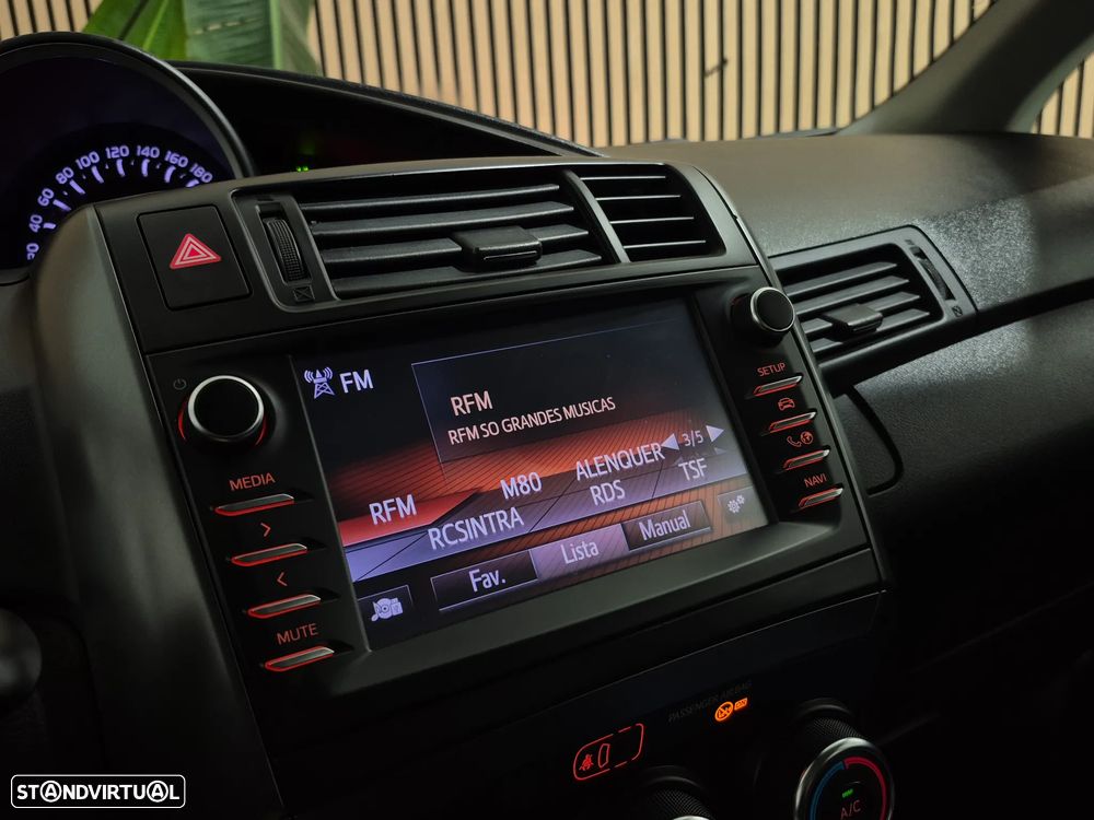 Toyota Verso 1.6 D-4D Comfort - 16