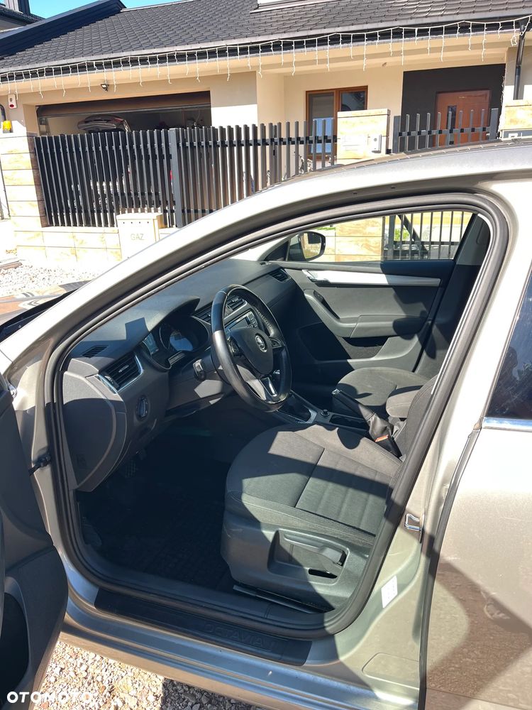 Skoda Octavia 1.4 TSI Style DSG - 9