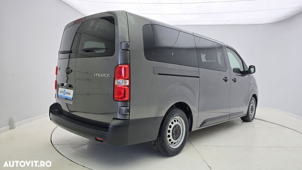 Toyota Proace 1.5 D-4D 120CP 8+1 L2H1 Base+ - 8