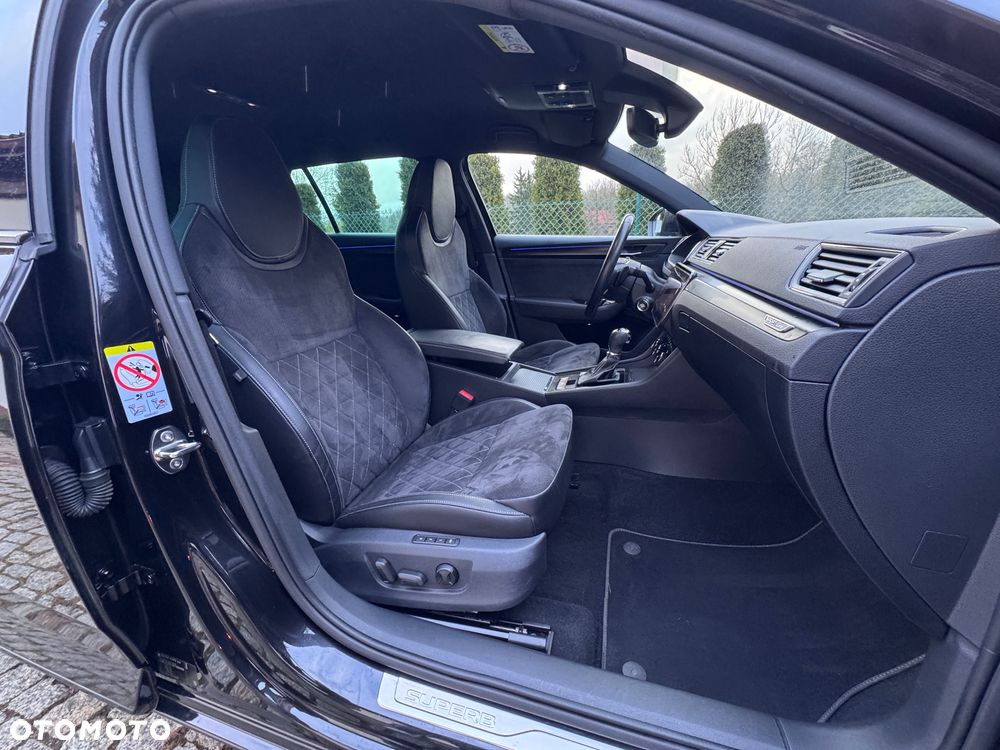 Skoda Superb 2.0 TDI SCR Sportline DSG - 24
