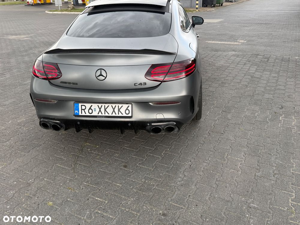 Mercedes-Benz Klasa C AMG 43 4Matic 9G-TRONIC - 38