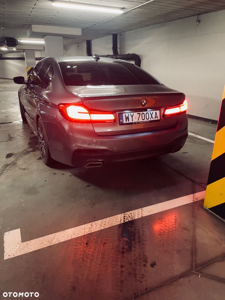 BMW Seria 5 520d M Sport - 11