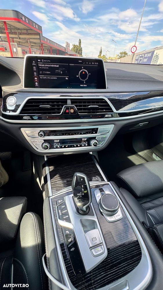 BMW Seria 7 730d MHEV - 11