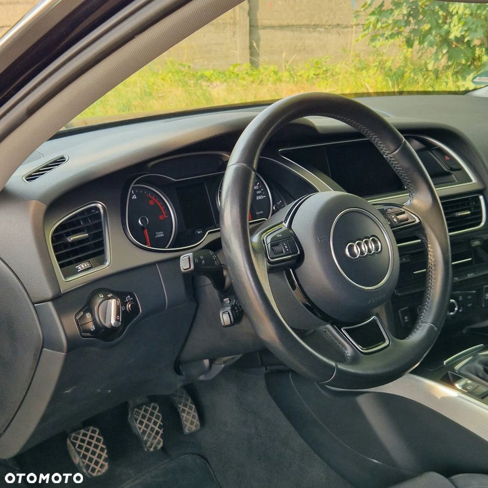 Audi A4 Avant 2.0 TDI DPF clean diesel quattro Attraction - 32