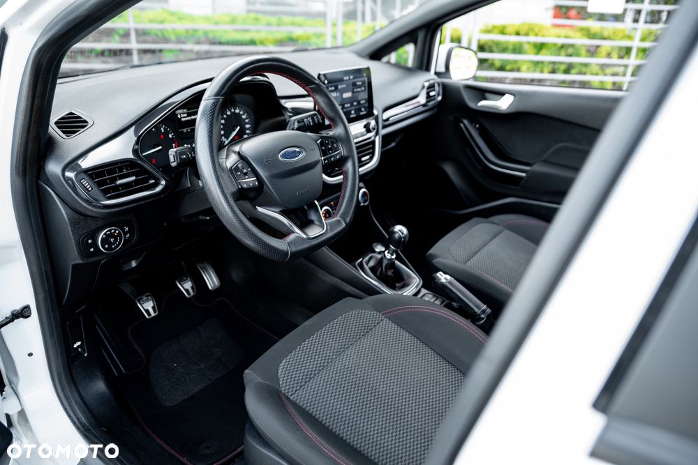 Ford Fiesta 1.0 EcoBoost S&S ST-LINE - 17