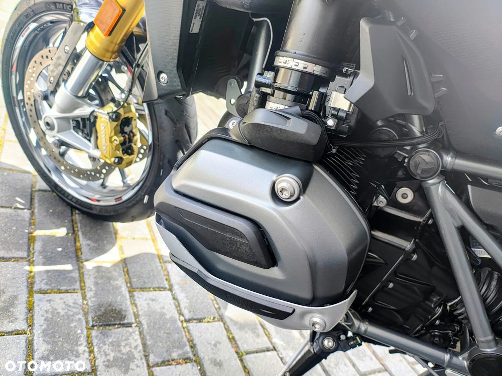BMW R - 22