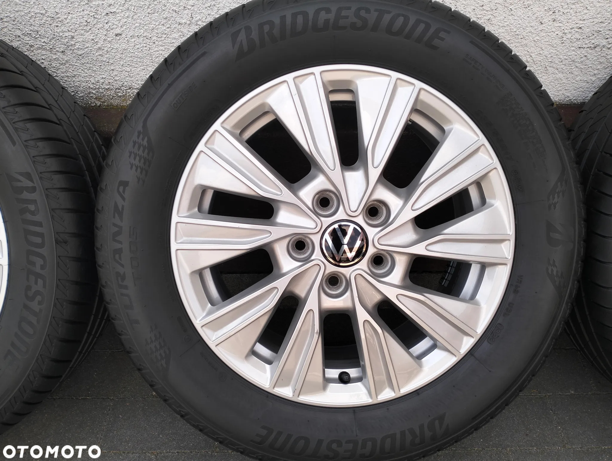 235 55 17 VW Volkswagen T5 T6 T6.1 T7 Transporter Caravelle Multivan POLECAM 7T0 !!! - 4