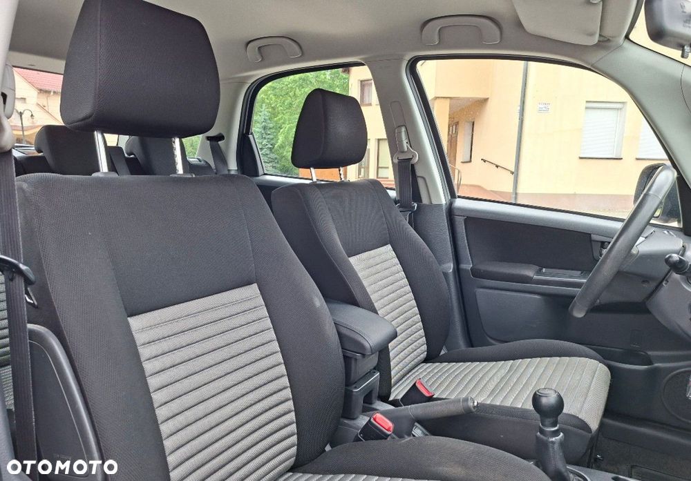 Suzuki SX4 - 16