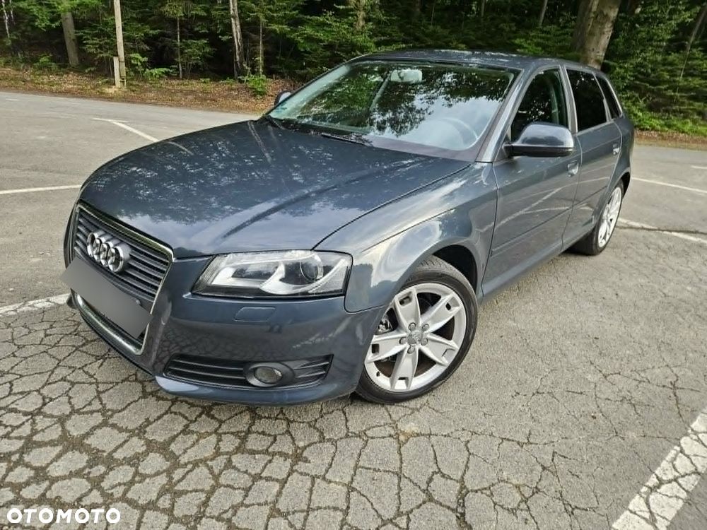 Audi A3 Sportback - 1
