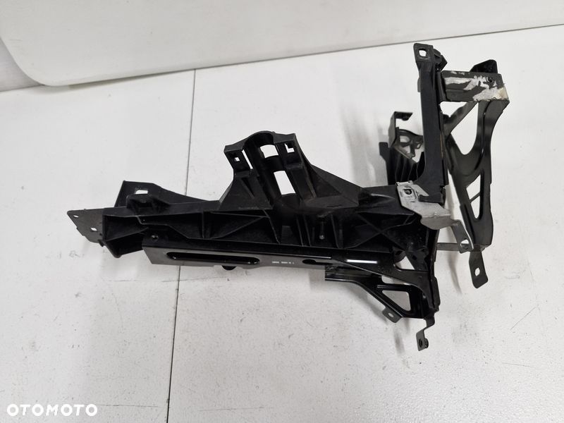 BMW 7 F01 ŚLIZG MOCOWANIE LAMPY PRAWEJ PRZEDNIEJ PRAWY PRZÓD 51647184160 - 2