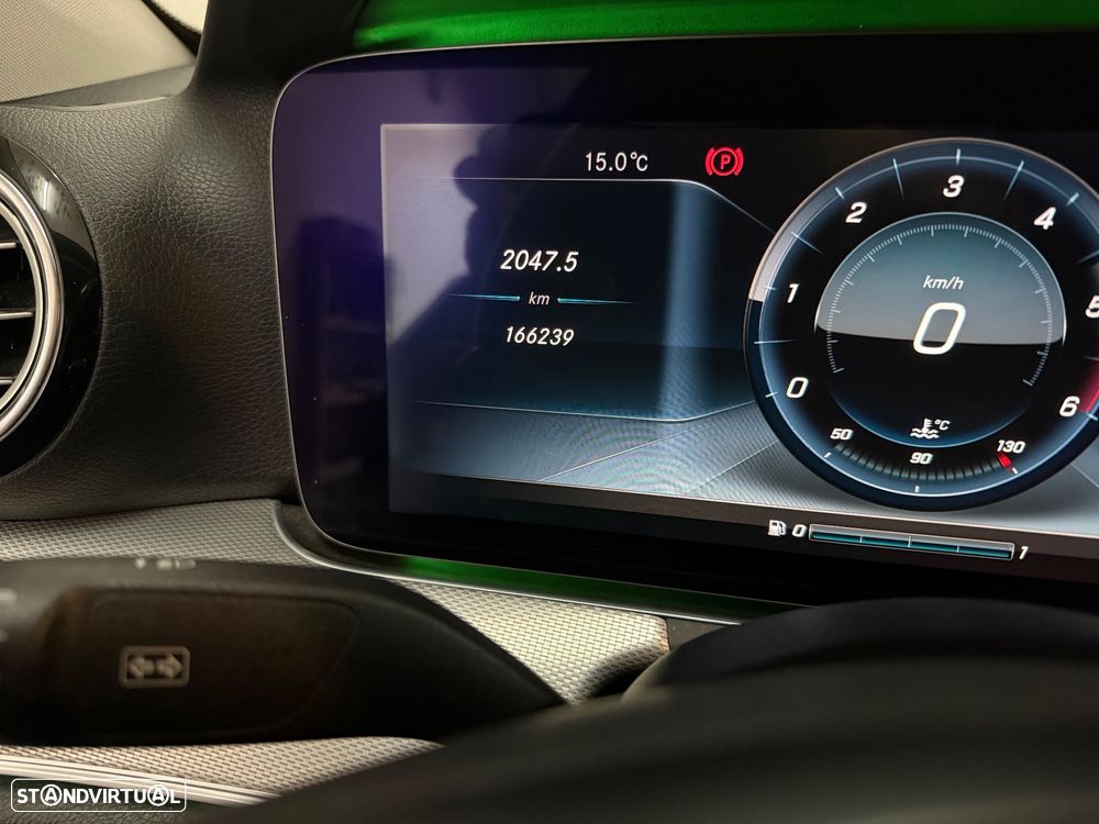 Mercedes-Benz E 220 d Avantgarde 4-Matic - 8