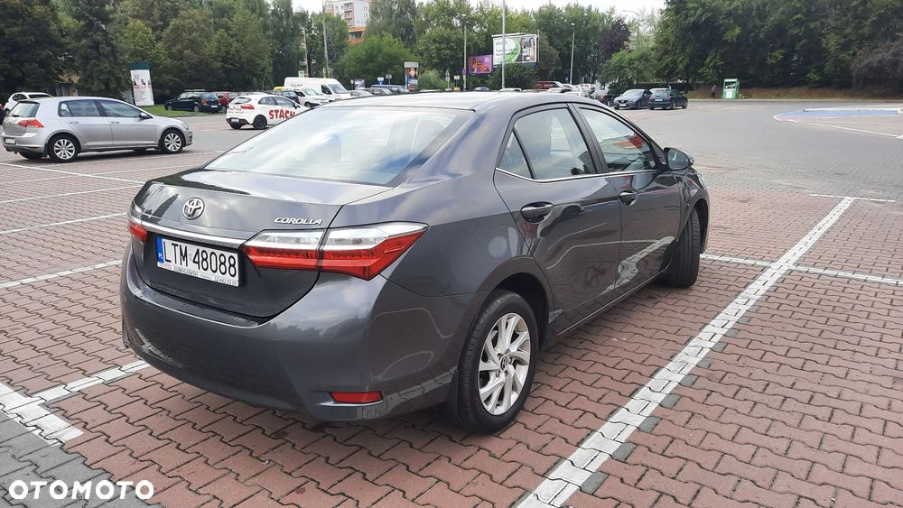 Toyota Corolla 1.6 Classic Plus - 11