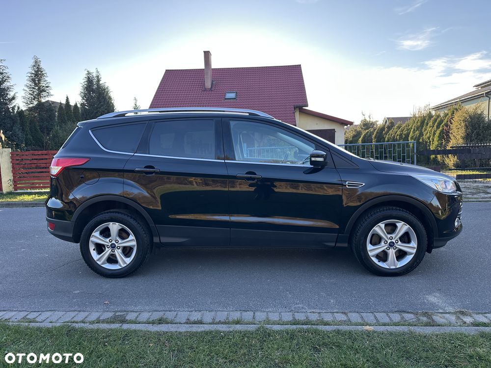Ford Kuga 2.0 TDCi 2x4 Titanium - 10