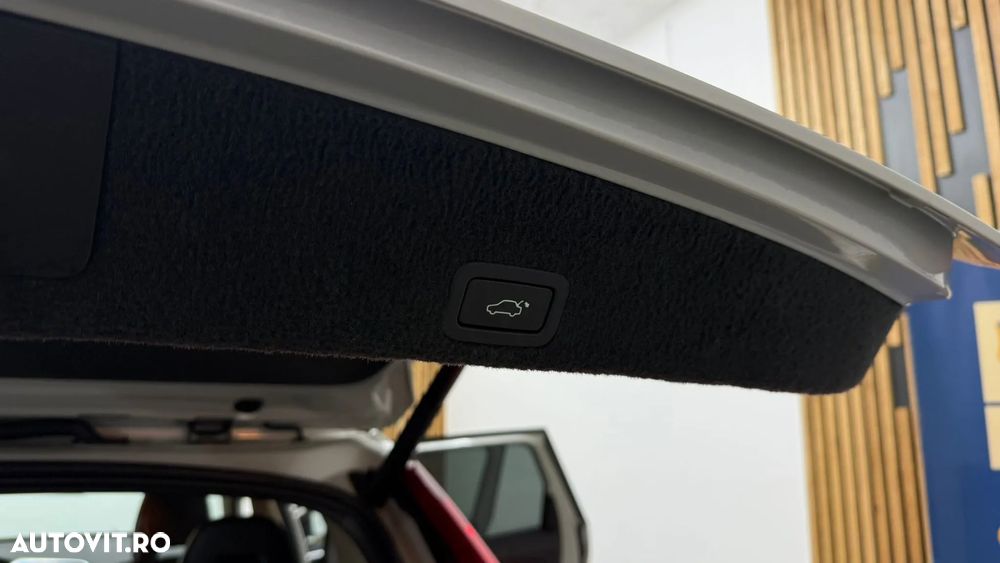 Volvo XC 60 D5 AWD Aut. RDesign - 28