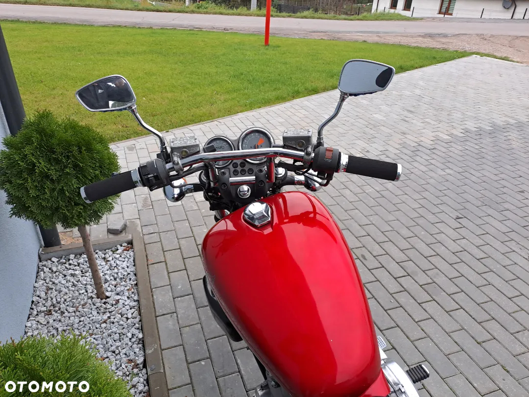 Honda VF - 12