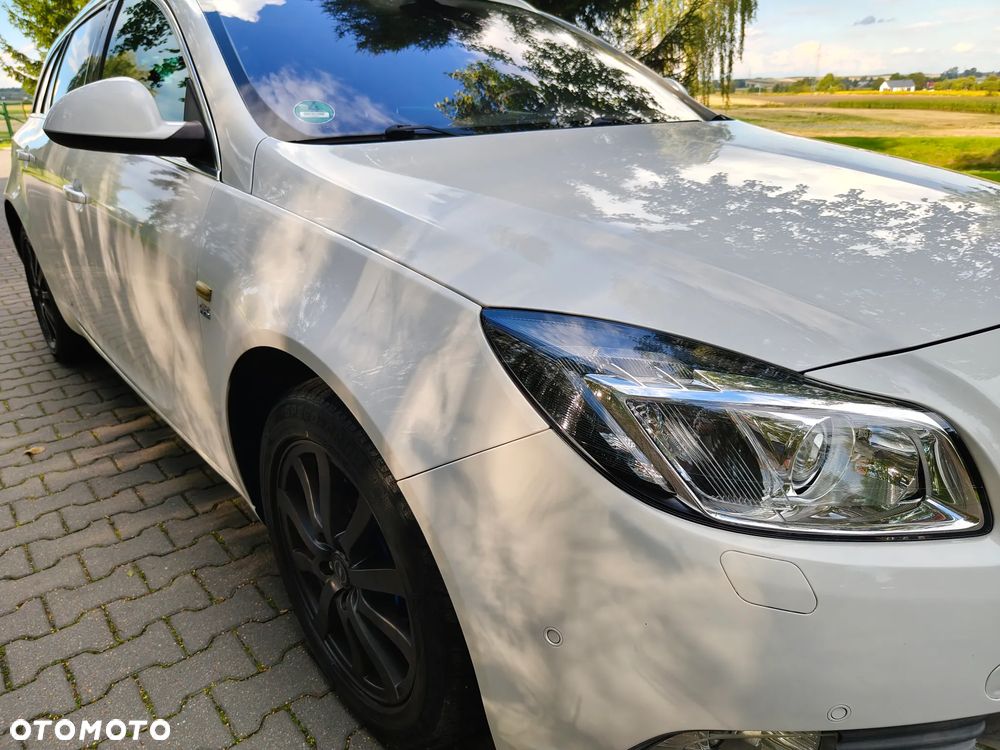 Opel Insignia 2.0 T SportsTourer 4x4 ecoFLEX Start/Stop Design Edition - 10